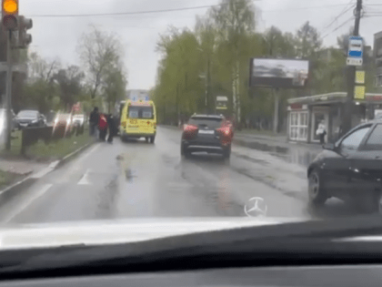 В Ярославле машина сбила несовершеннолетнюю девочку