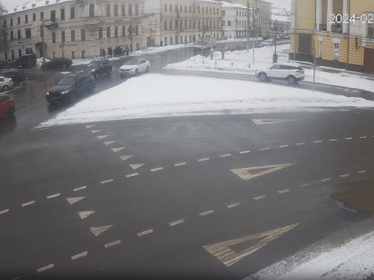 В Ярославле проходят экспертизу «островки» на Волкова и ремонт Богоявленки