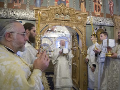 МИТРОПОЛИТ ВАДИМ ОСВЯТИЛ ВВЕДЕНСКИЙ ХРАМ АВРАМИЕВОГО БОГОЯВЛЕНСКОГО МОНАСТЫРЯ РОСТОВА ВЕЛИКОГО