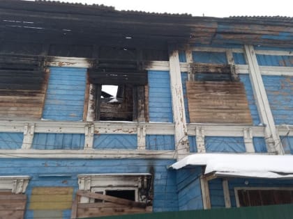 В Ярославле руины горевшего дома-памятника изъяли у очередного собственника