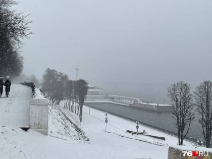 Пробки уже 9 баллов: что происходит в Ярославле из-за снегопада. Онлайн