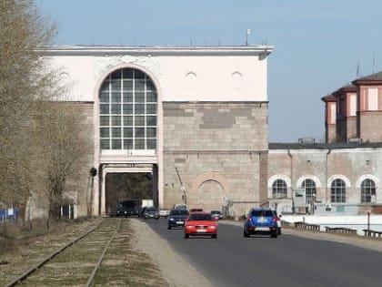 В Рыбинске на две недели закроют движение  транспорта по дамбе