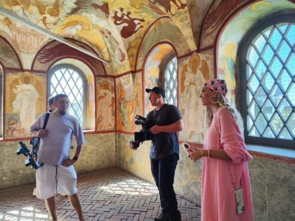  И вновь Ростовский кремль в объективе кинокамер, на сей раз снимается очередной выпуск тревел проекта «INтуристы».