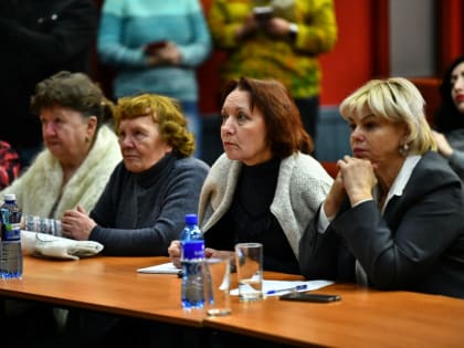 Артём Молчанов провёл заседание координационного совета Красноперекопского и Фрунзенского районов