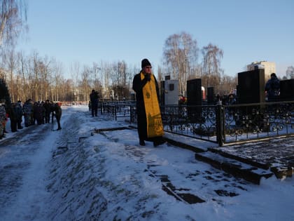 СОВЕРШЕНА ЛИТИЯ НА МЕСТЕ ЗАХОРОНЕНИЯ ПОГИБШИХ ПРИ ИСПОЛНЕНИИ СЛУЖЕБНОГО ДОЛГА