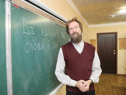 Победитель межрегионального этапа всероссийского конкурса в области педагогики рассказал, как воспитать патриота