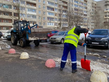 Исчерпавшие запасы противогололедных материалов управляющие организации могут обратиться за помощью в мэрию