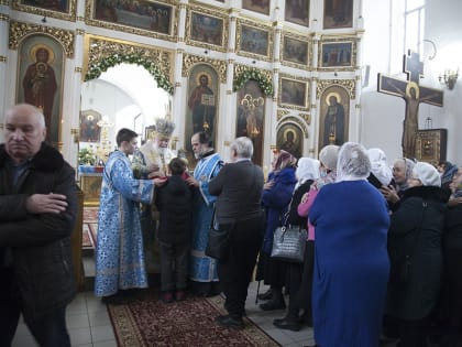 ПРАЗДНИК СРЕТЕНИЯ ГОСПОДНЯ ОТМЕТИЛИ В СРЕТЕНСКОМ ХРАМЕ ЯРОСЛАВЛЯ