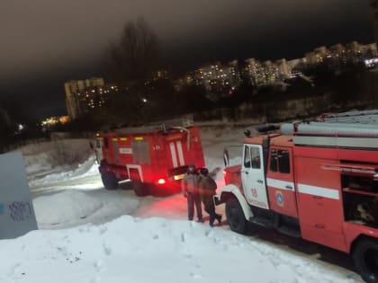 «Взорвался баллон»: ярославец рассказал о пожаре в гаражном кооперативе