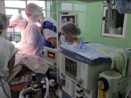 В Ярославской детской областной больнице впервые провели ортопедическую операцию с участием специалистов из Санкт-Петербурга