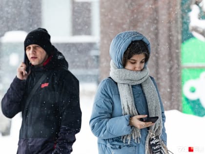 «Сайты висят, Сеть тормозит». Почему россияне всё чаще жалуются на замедление мобильного интернета