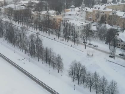 В Ярославле на Волжской набережной появилась лыжная трасса