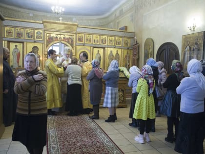 ПАМЯТЬ СВЯТИТЕЛЕЙ АФАНАСИЯ И КИРИЛЛА ПОЧТИЛИ В СПАСО-АФАНАСИЕВСКОМ МОНАСТЫРЕ ЯРОСЛАВЛЯ