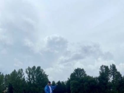 Мэр на сапе — и прохлада, и дождь не помеха