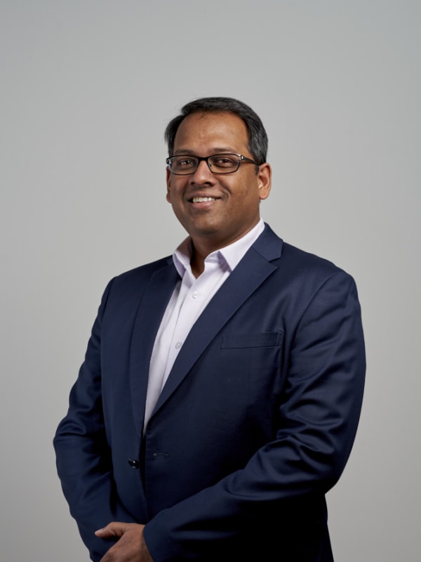 LinkedIn headshot Toronto
