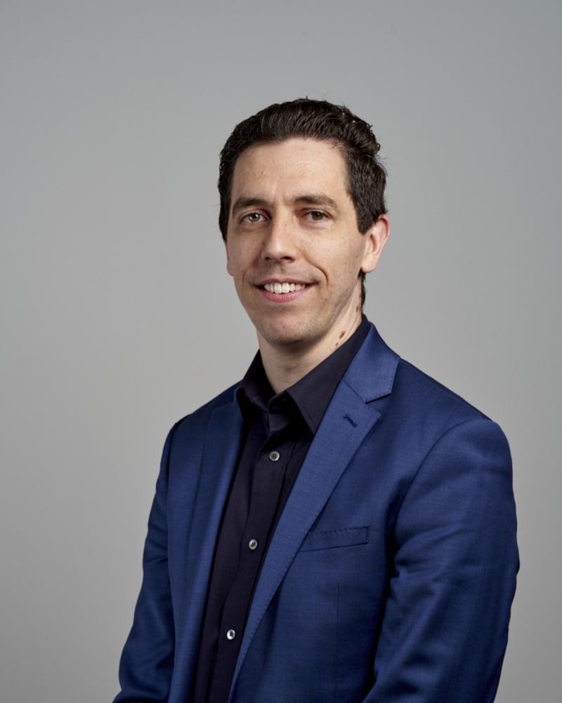 Corporate headshot Toronto