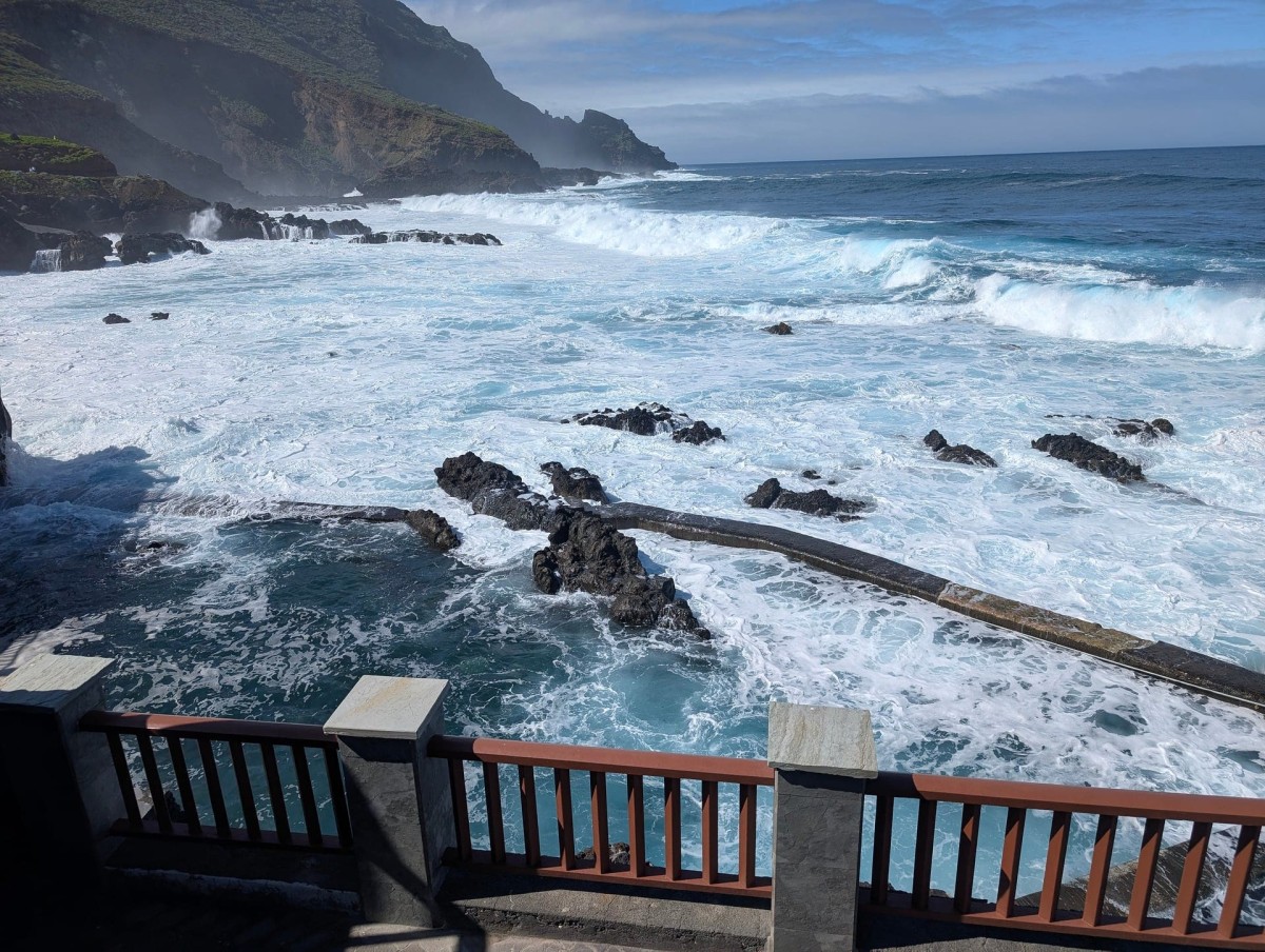 Fotografía de Barlovento que muestra cascada.