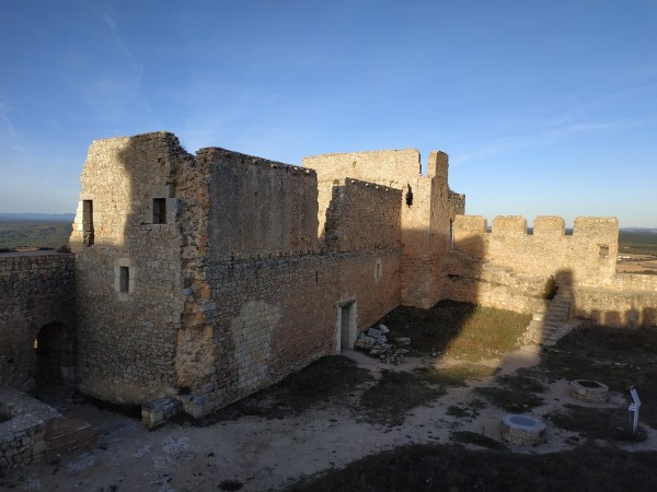 Fotografía de Gormaz que muestra ruinas.