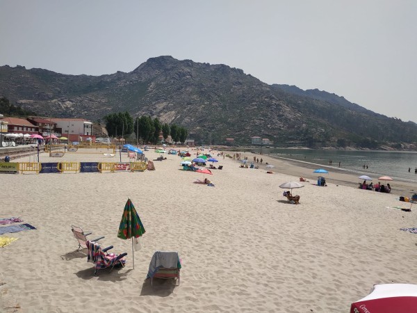 Fotografía de Dumbría que muestra playa.