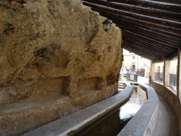 Fotografía de Beceite / Beseit que muestra ruinas, monumento y cueva.