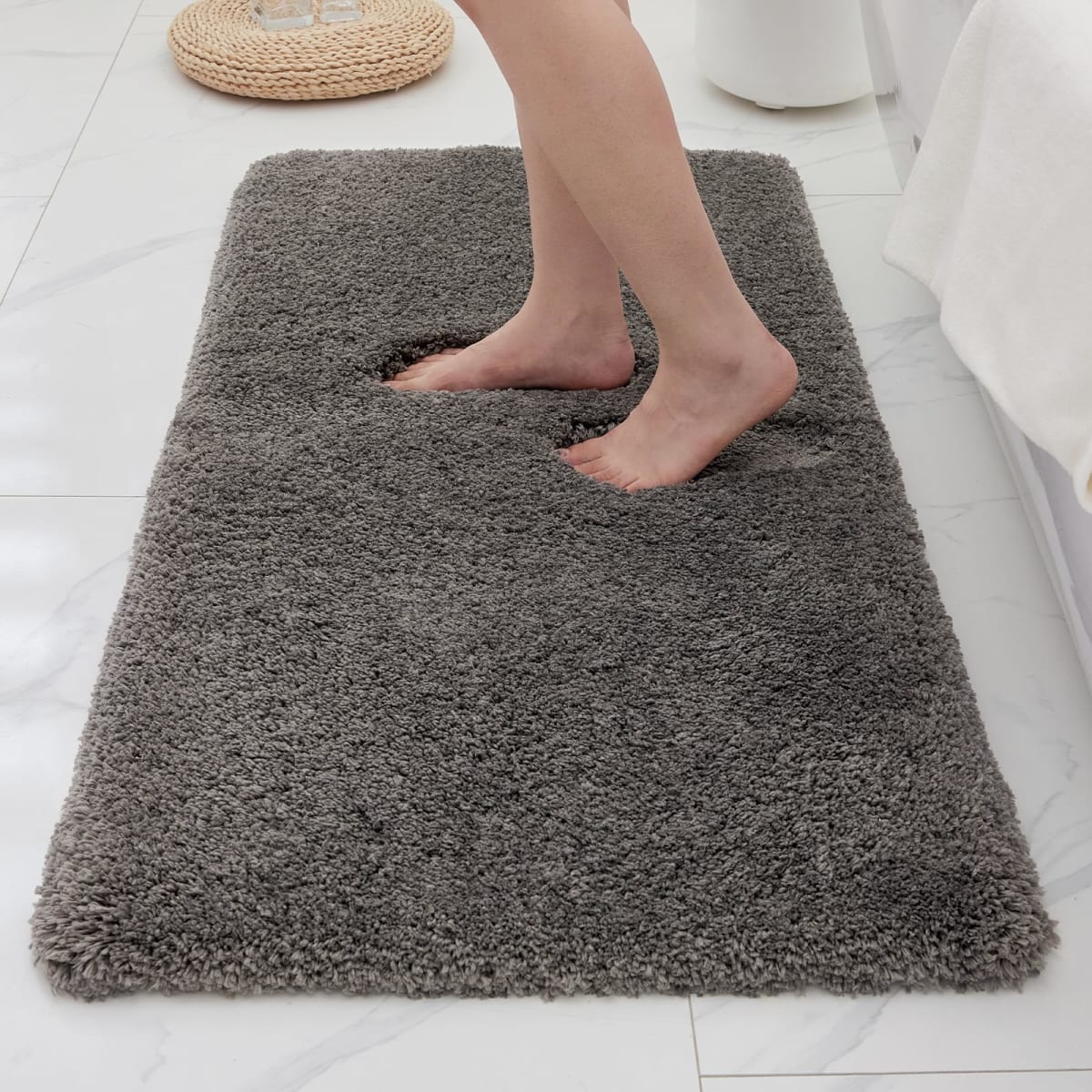 Ruggnovea Bathroom Rugs Dark Grey 24x48 Machine Washable Bath Mat for Bathroom Floor Thick Fluffy Absorbent Bath Rug for Bathtub Non Slip Carpet for Shower