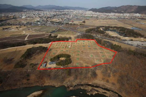 경주 월성 왕궁터 발굴 구역의 항공 사진, 신라 궁궐터 전경