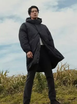 2025년 12월 남성 롱패딩 베스트 2위 K2 골든 K95 제니스 파카 구스다운 솜털 95프로 야상 스타일 착용 모습