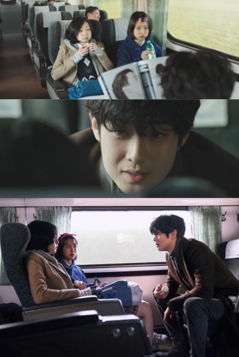 영화 마녀 스틸컷 – 기차 안에서 자윤과 귀공자 첫 만남 장면 김다미 최우식