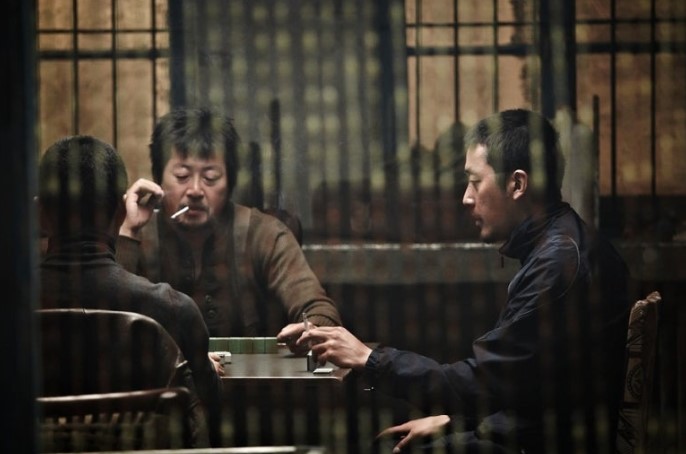 황해 하정우 김윤석 마작 장면 연변 스틸컷 나홍진 감독 한국 범죄스릴러