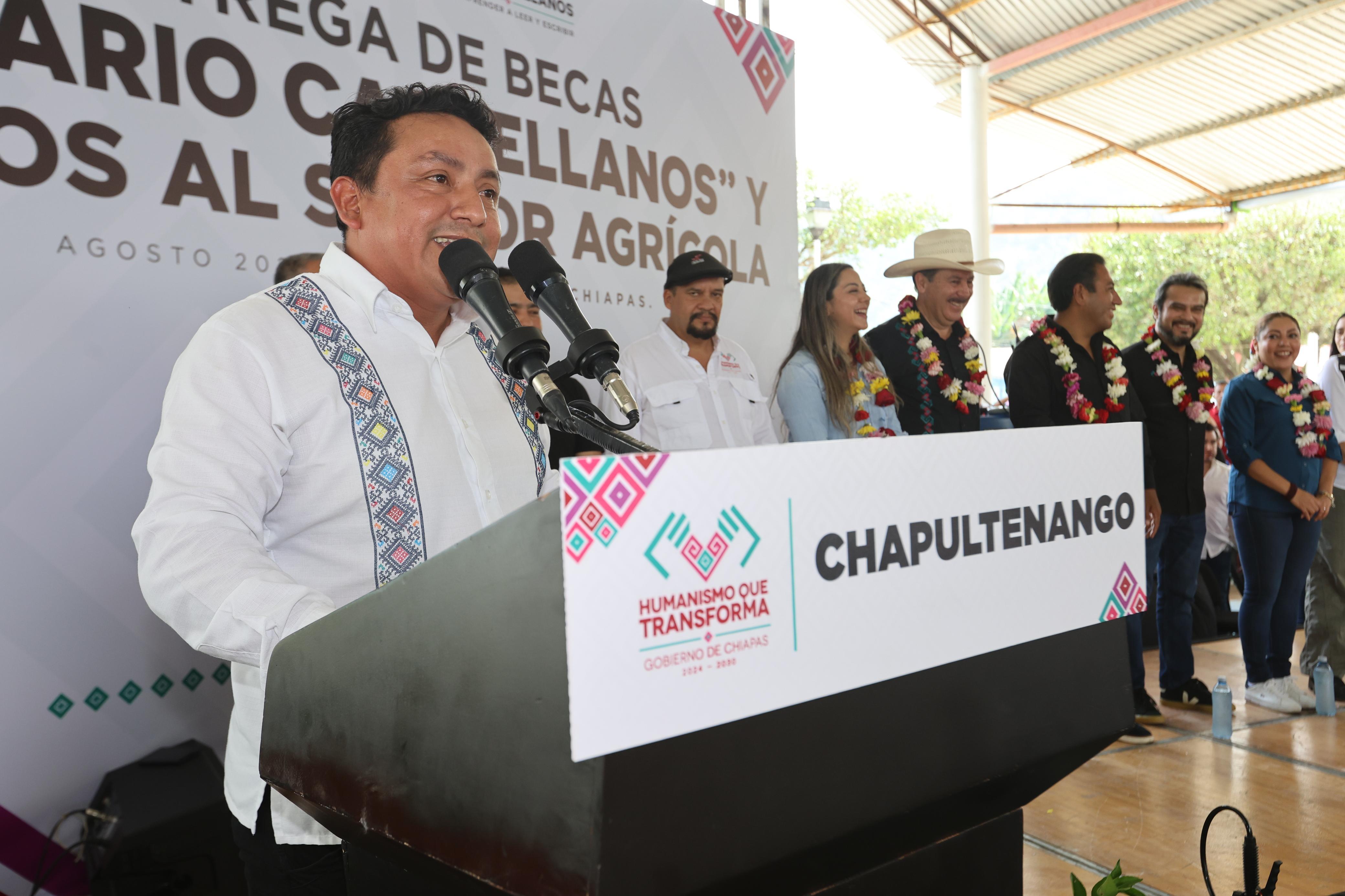Foto de Primera visita del Gobernador a Chapultenango