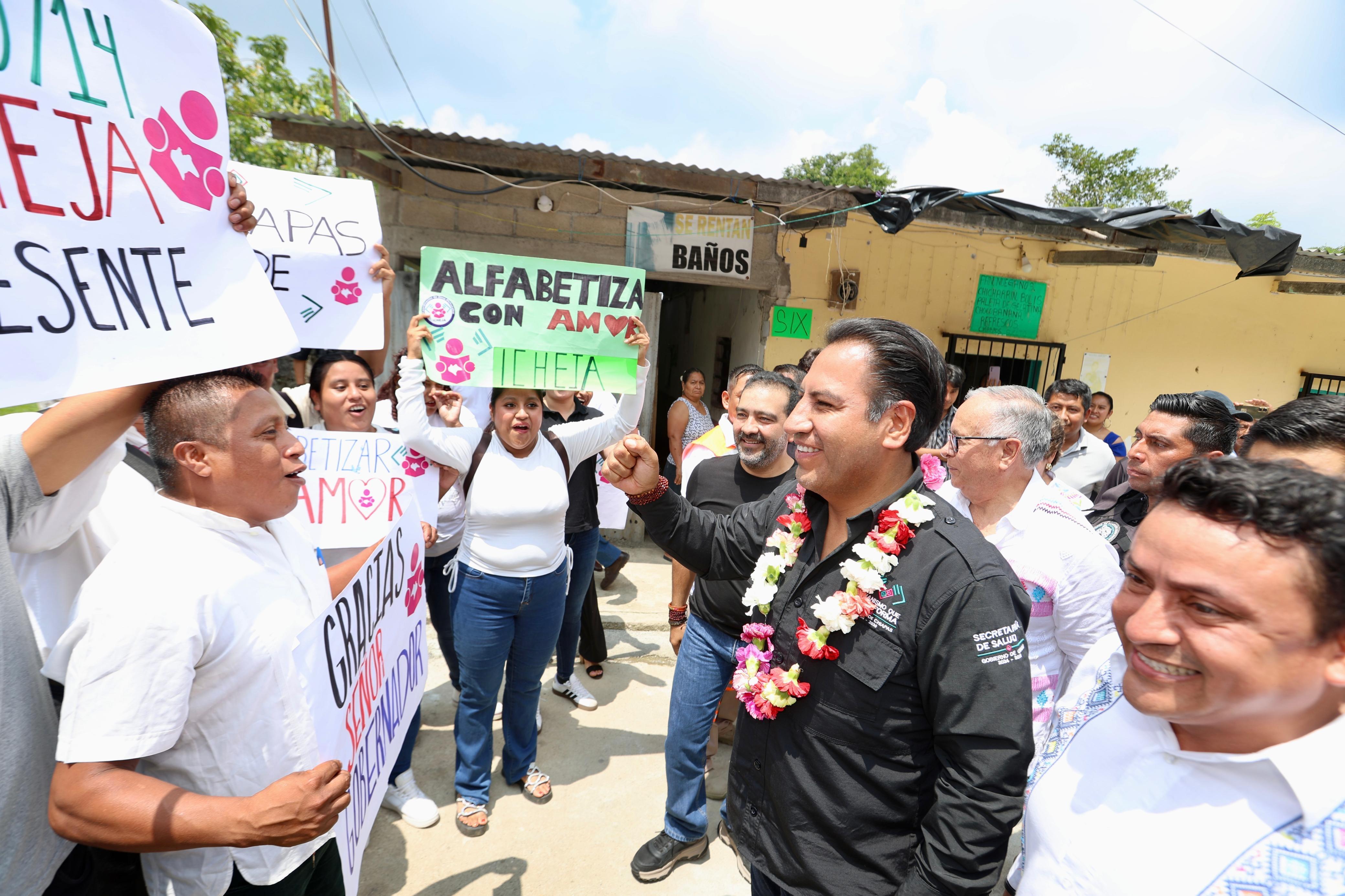 Foto de Primera visita del Gobernador a Chapultenango