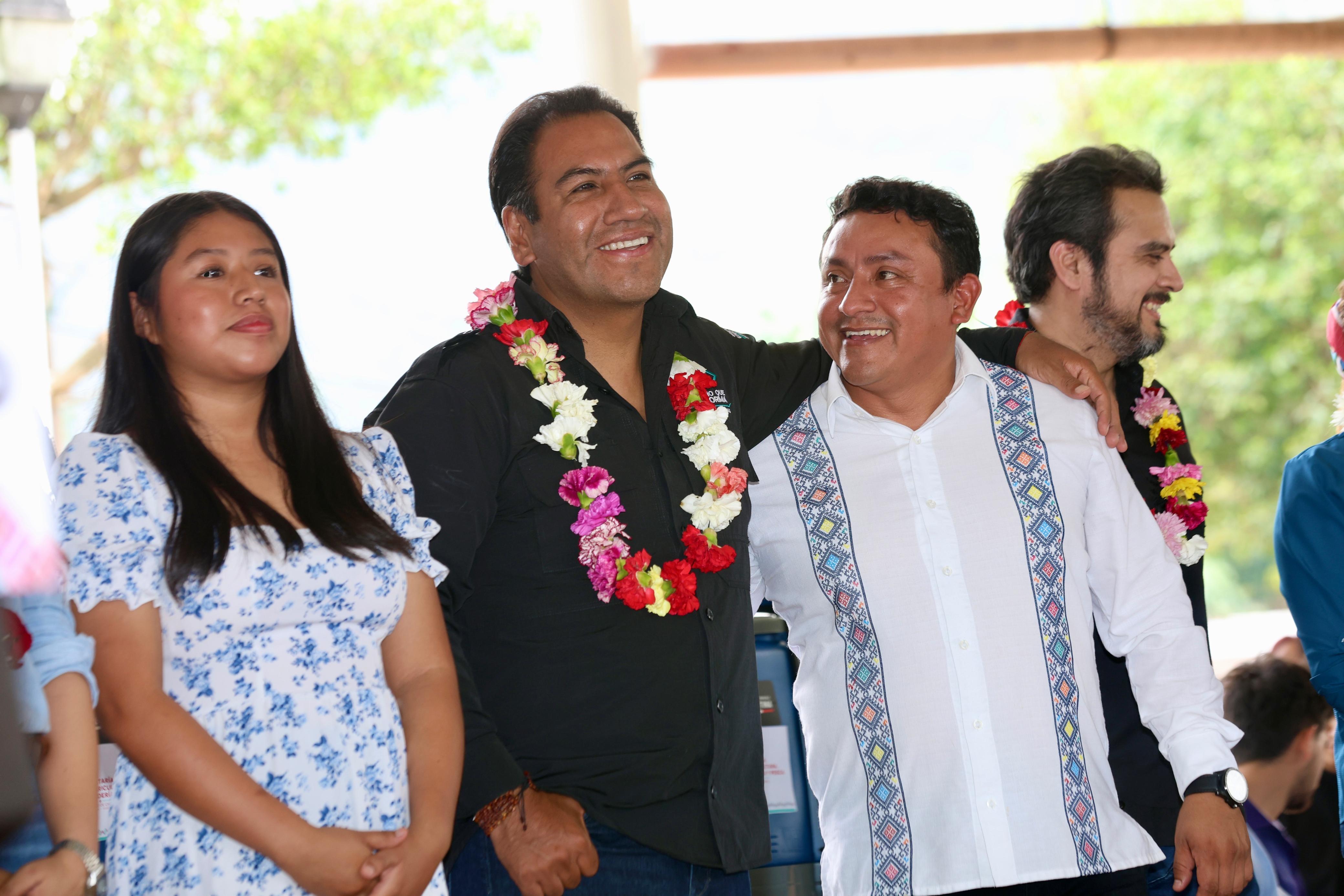 Foto de Primera visita del Gobernador a Chapultenango