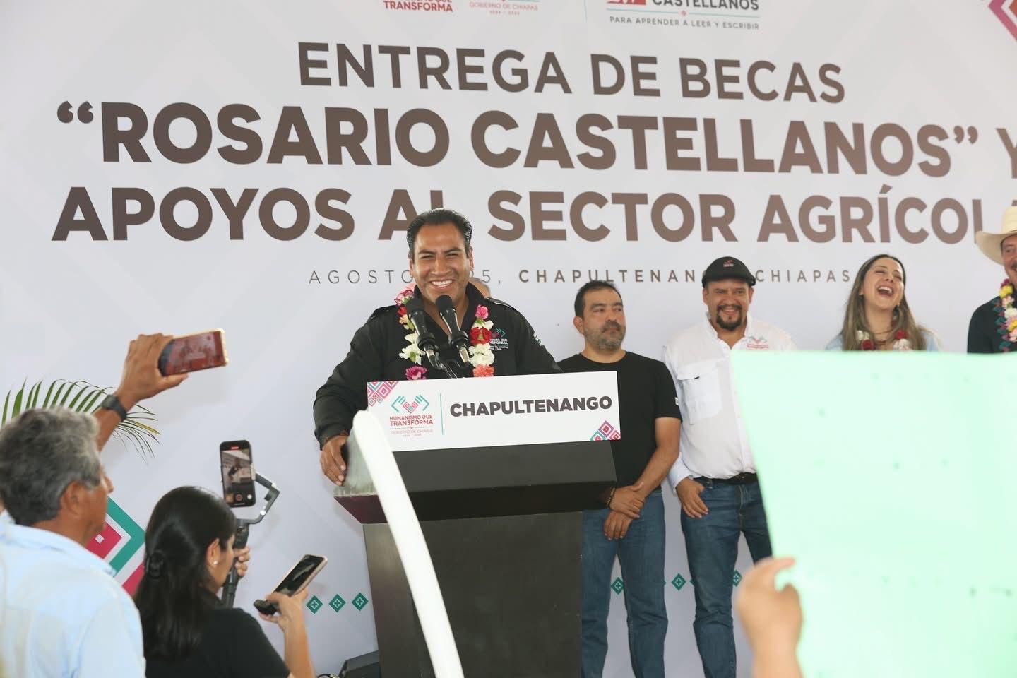 Foto de Primera visita del Gobernador a Chapultenango