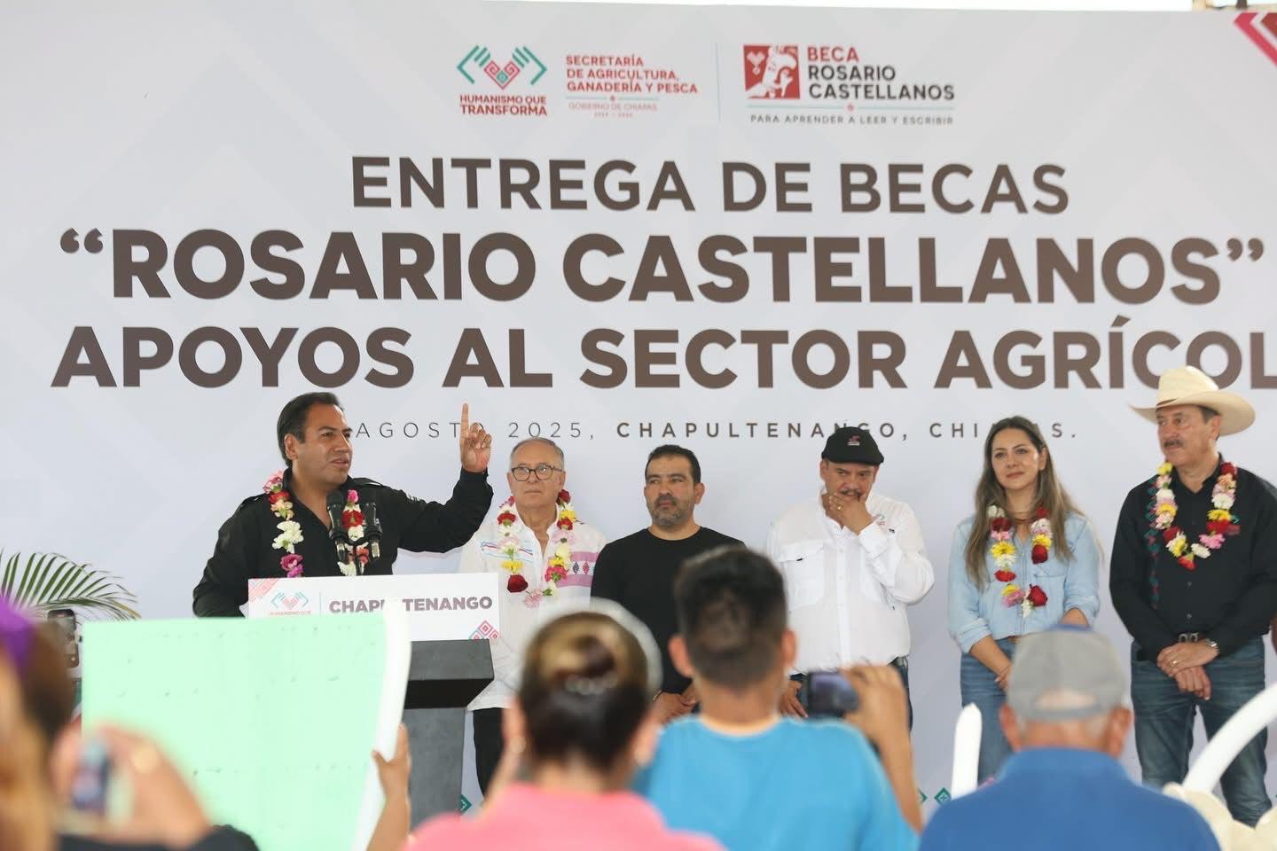 Foto de Primera visita del Gobernador a Chapultenango