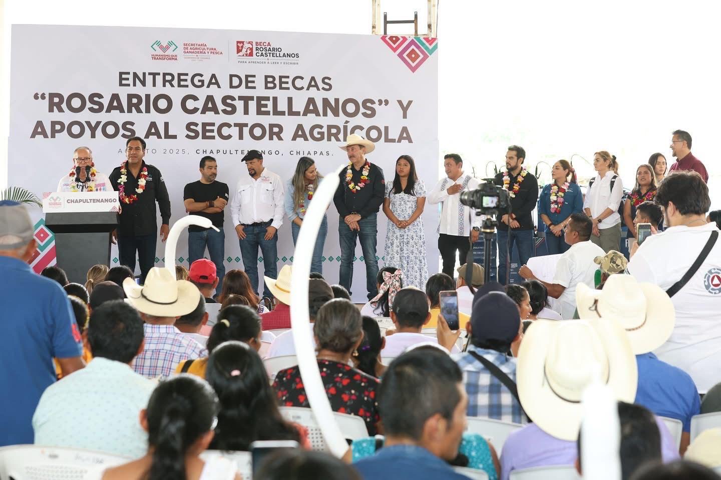 Foto de Primera visita del Gobernador a Chapultenango