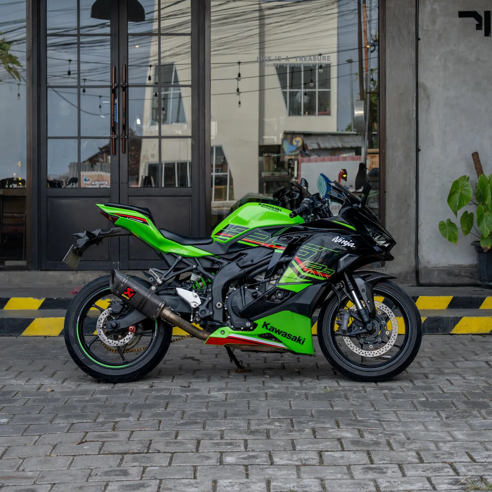 kawasaki-ninja-zx-25rr-abs-