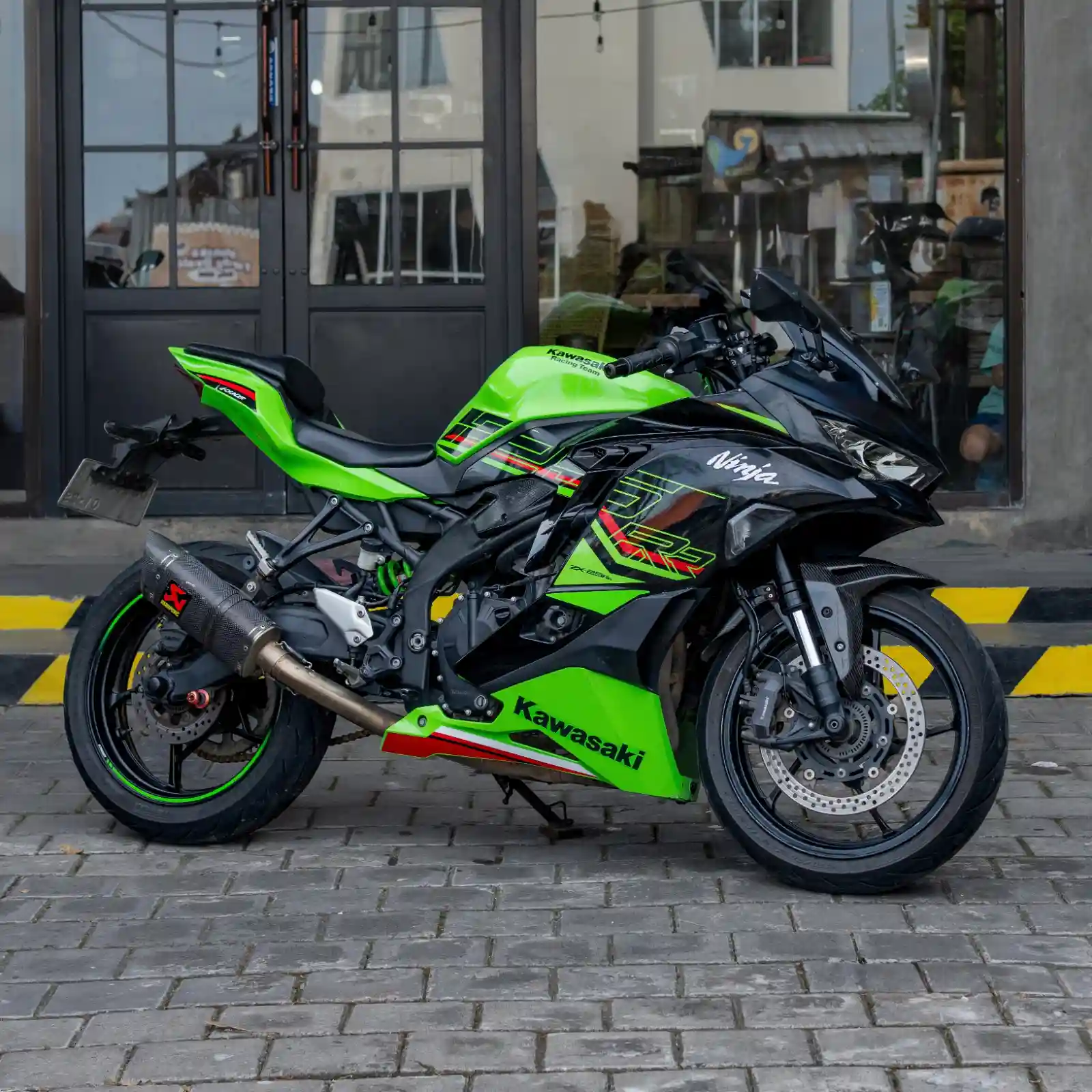 Kawasaki Ninja ZX-25RR ABS Rental in Bali | Treasure Bike Rental
