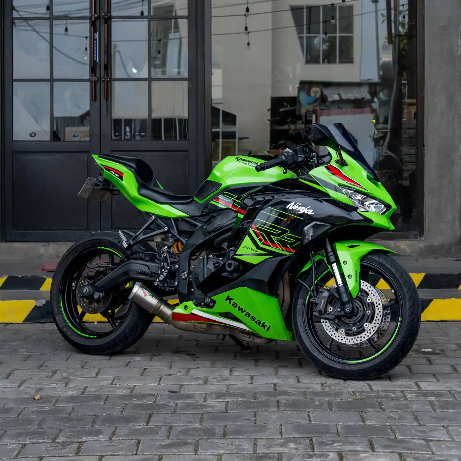 Kawasaki Ninja ZX-4RR ABS Rental in Bali | Treasure Bike Rental