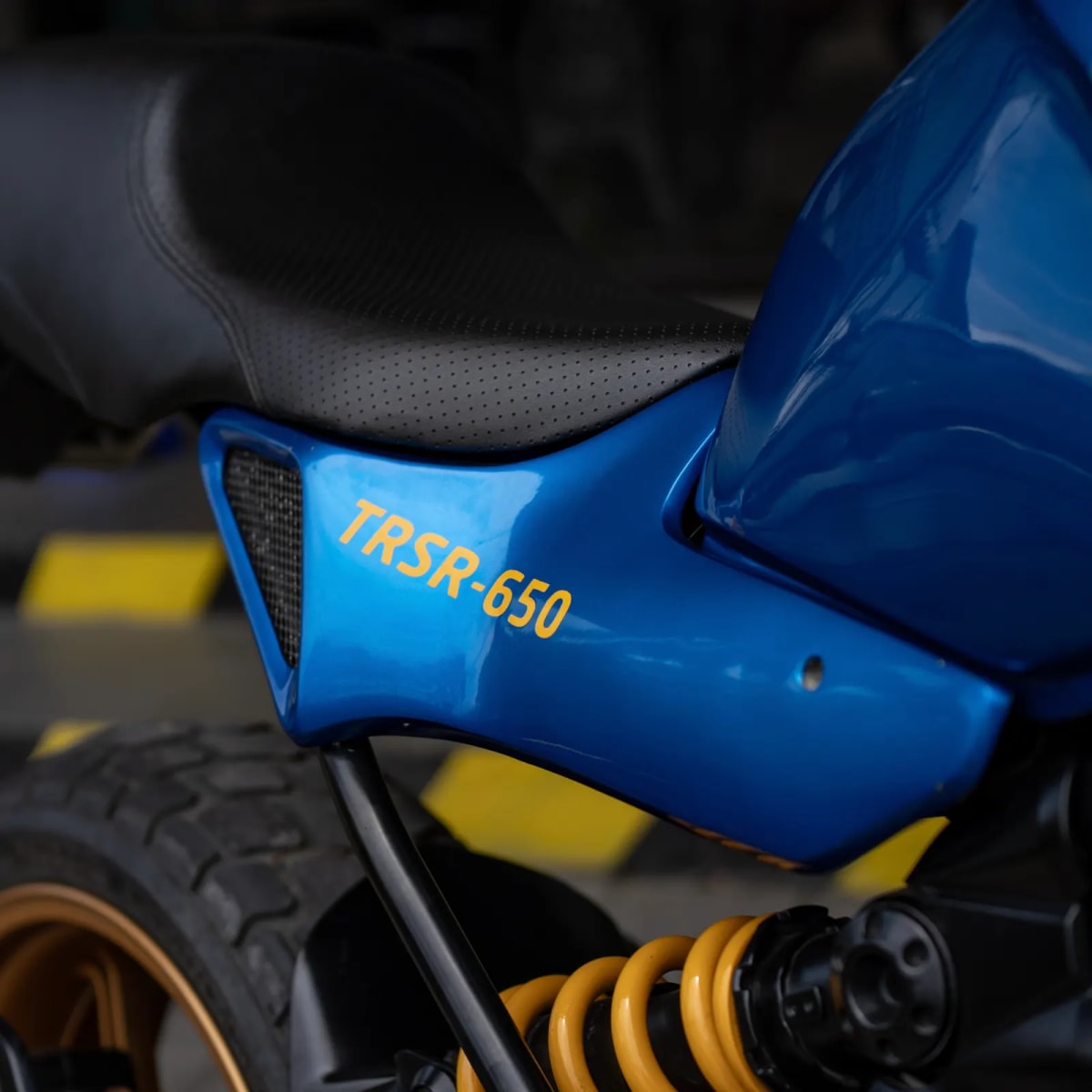 Kawasaki ER-6N XSR9 Blue for rent in Canggu Bali motorbike rental photo 4