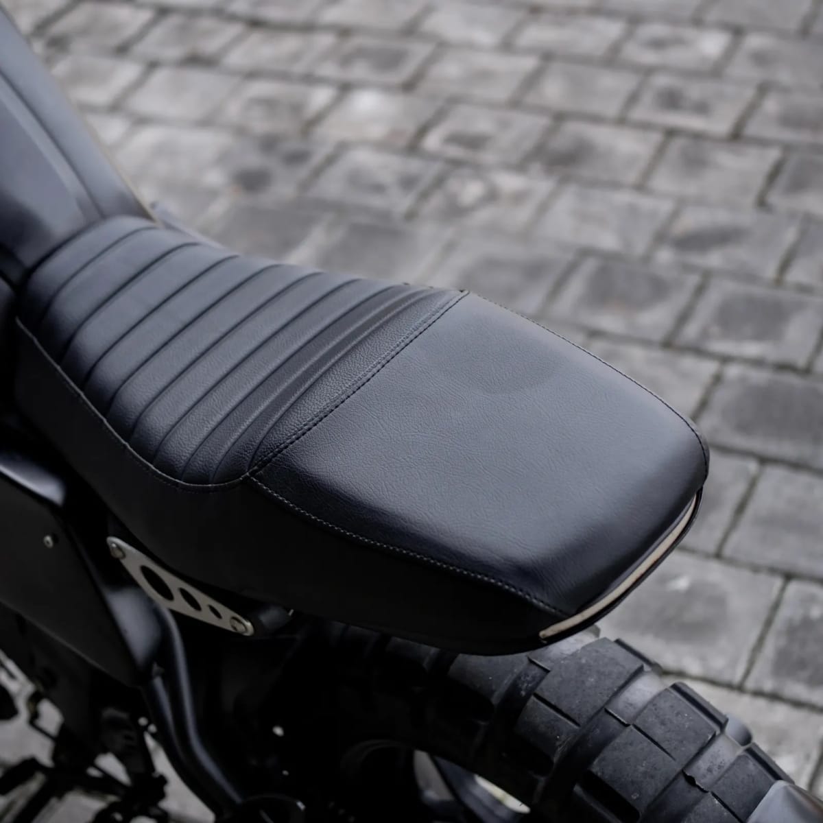 Yamaha XSR155 Black for rent in Canggu Bali motorbike rental photo 5