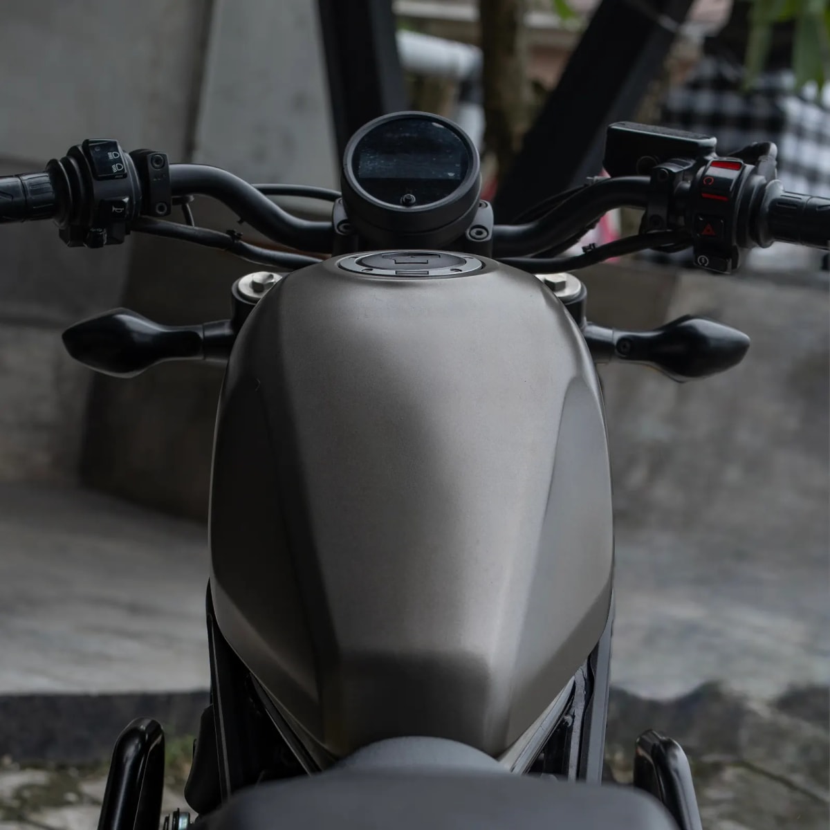 Honda CMX500 Rebel for rent in Canggu Bali motorbike rental photo 6