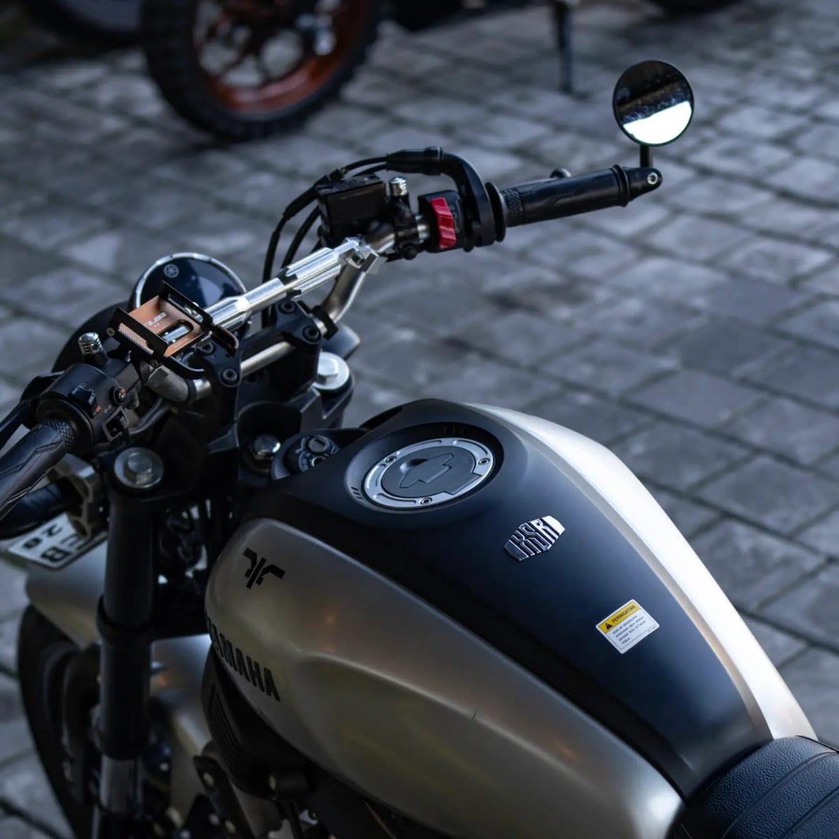 Yamaha XSR 155 Grey for rent in Canggu Bali motorbike rental photo 4