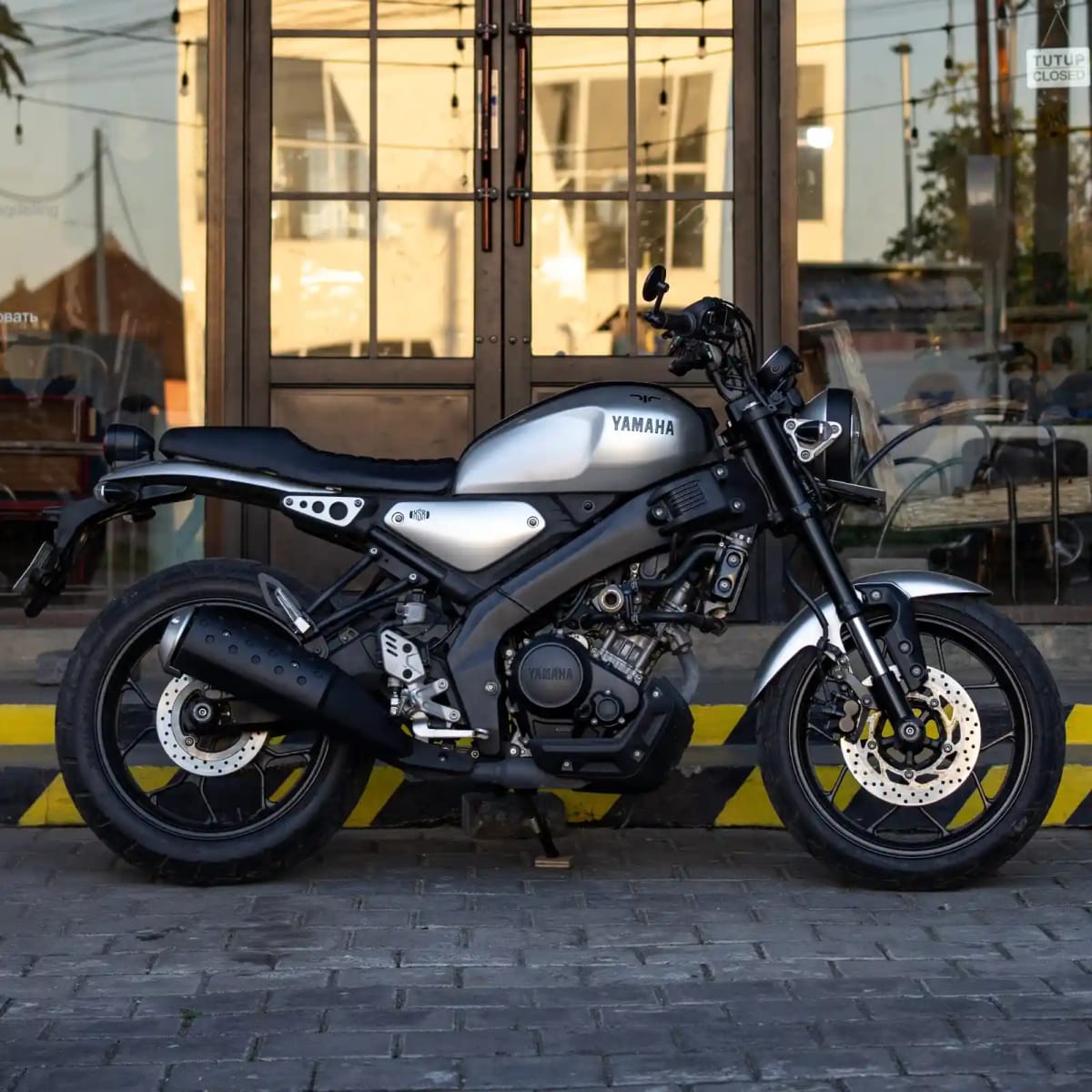 Yamaha XSR 155 Grey for rent in Canggu Bali motorbike rental photo 7