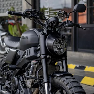 Yamaha XSR155 Black for rent in Canggu Bali gallery thumbnail 2