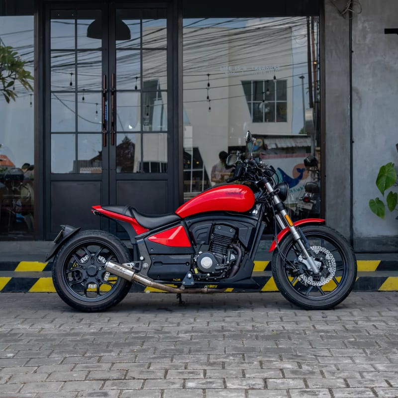 Hunter Prostreet 400 Red for rent in Canggu Bali photo 7
