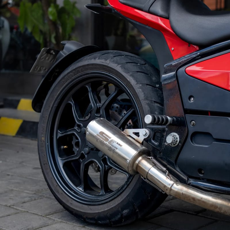 Hunter Prostreet 400 Red for rent in Canggu Bali photo 6