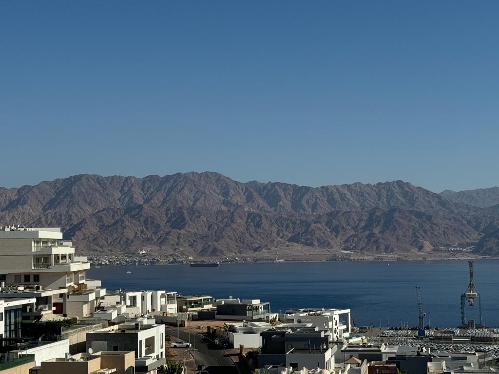 מגרש ברובע 6