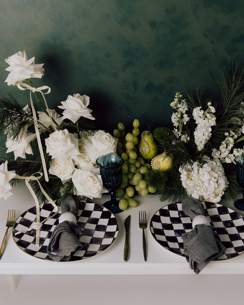 Winter Pearl Luxury Table Centre