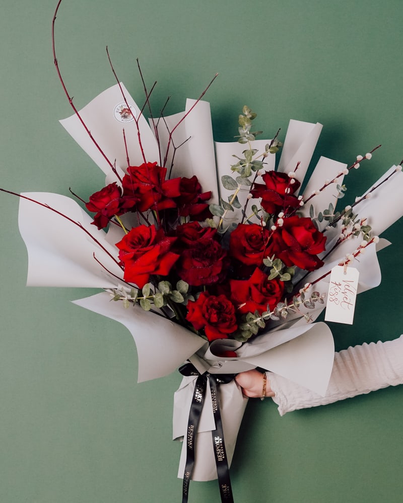 Velvet Kiss: 12 Long-Stem Red Roses