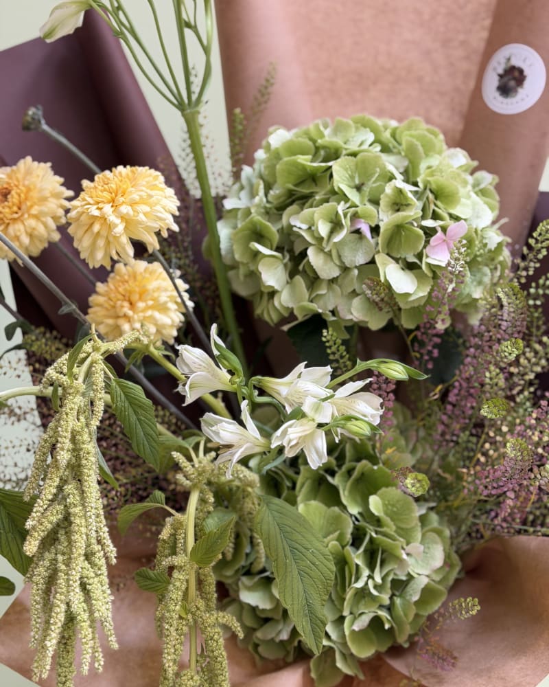 Earthy toned bouquet